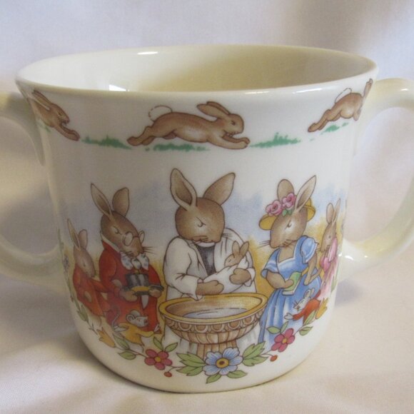 Royal Doulton 50th Jubilee Celebrate Your Christening Loving Cup Bunnykins J542 - Picture 2 of 3